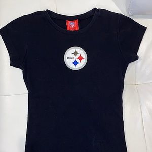 Steelers woman’s cut shirt, size small.  EUC  🖤💛🖤💛 An official NFL shirt